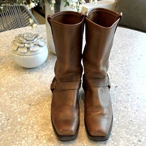 Frye Boots Bronzed Brown Sz 10